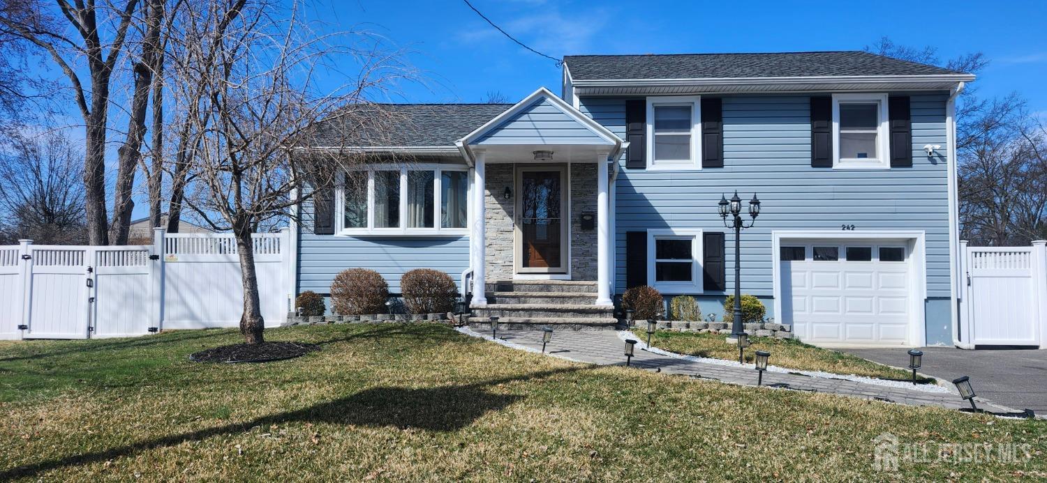 242 Hamilton Boulevard, Piscataway, New Jersey image 2
