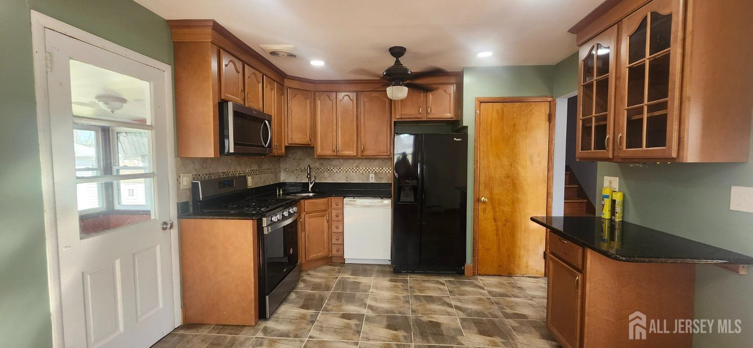 242 Hamilton Boulevard, Piscataway, New Jersey image 8