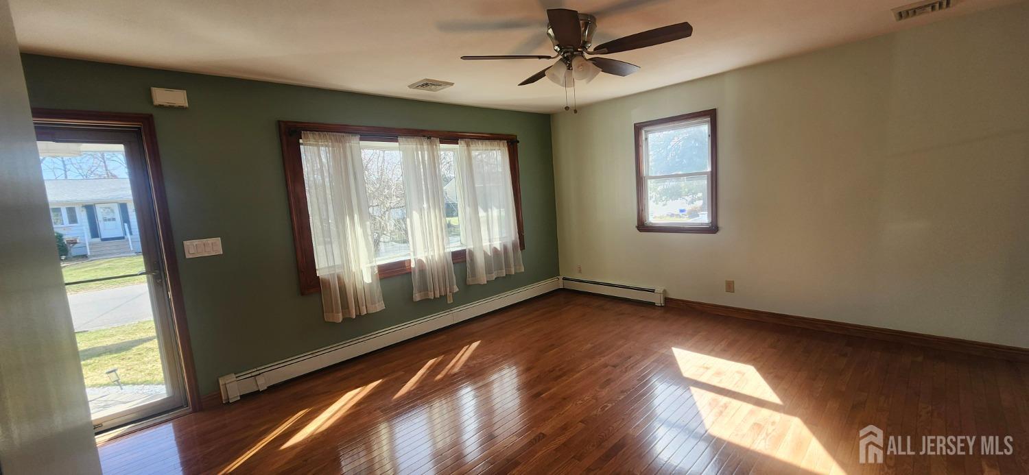 242 Hamilton Boulevard, Piscataway, New Jersey image 4