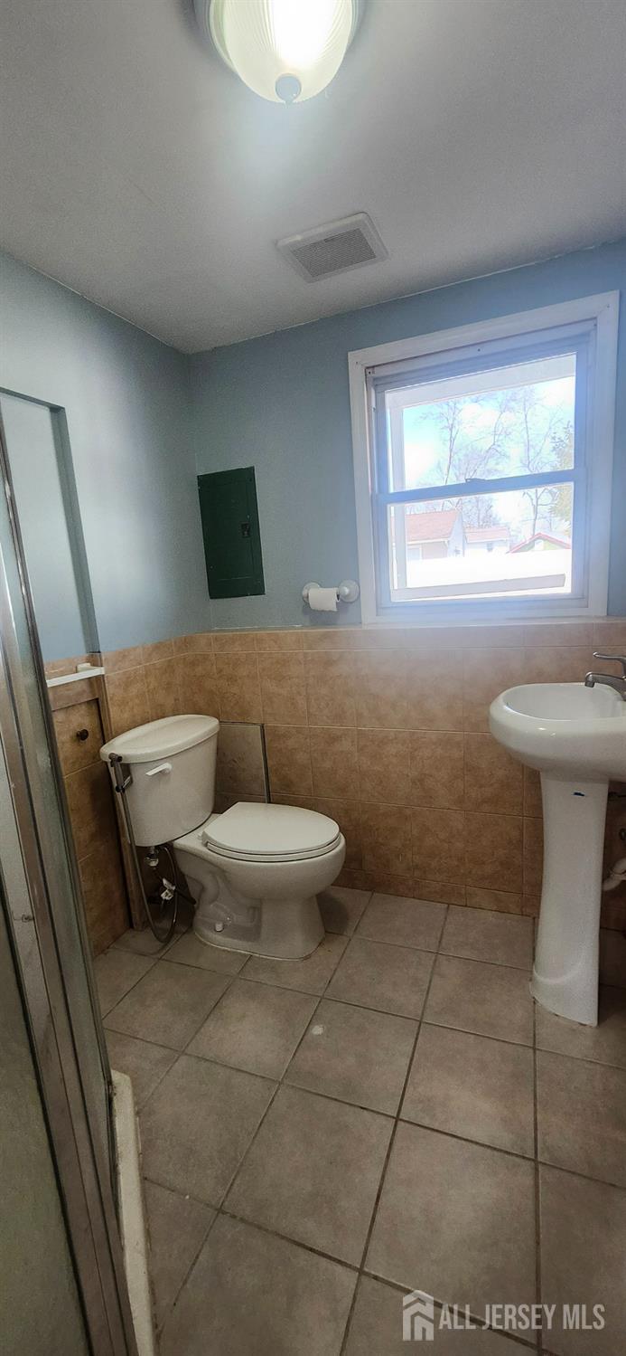 242 Hamilton Boulevard, Piscataway, New Jersey image 22
