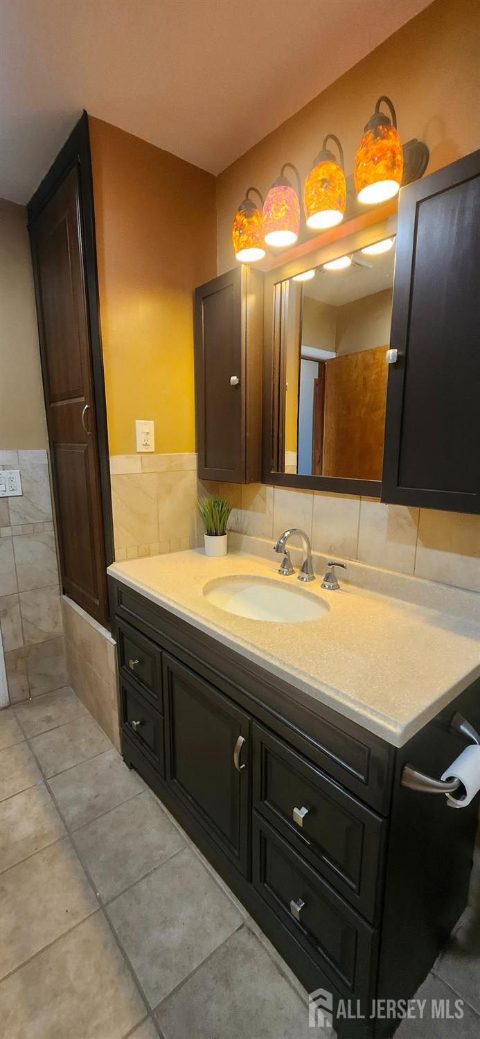 242 Hamilton Boulevard, Piscataway, New Jersey image 19