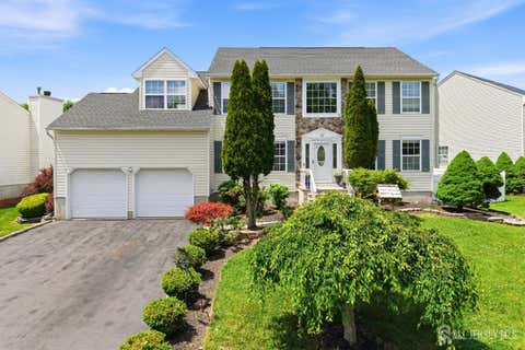 Homes For Rent - 26 Alexis Lane<br/> Edison, NJ 08820