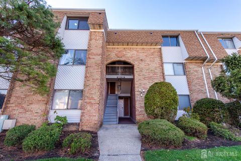 Condo For Sale - 1614 Edison Glen Terrace<br/> Edison, NJ 08837