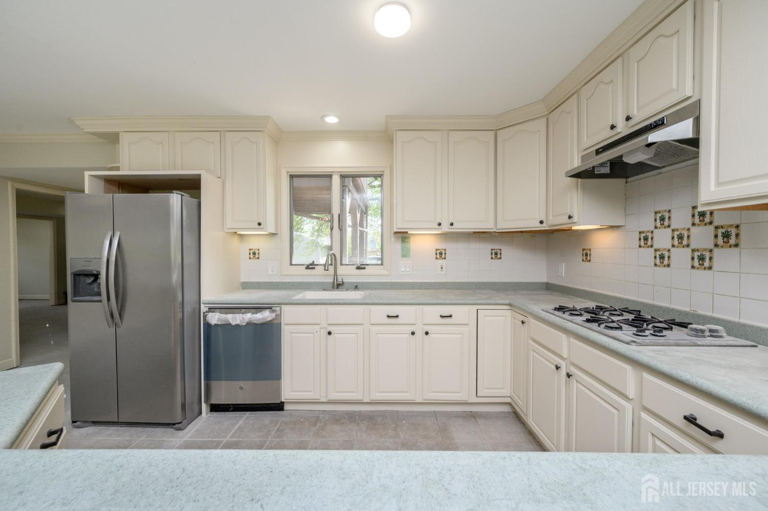 318 Sunnyside Terrace, Bridgewater, New Jersey image 26