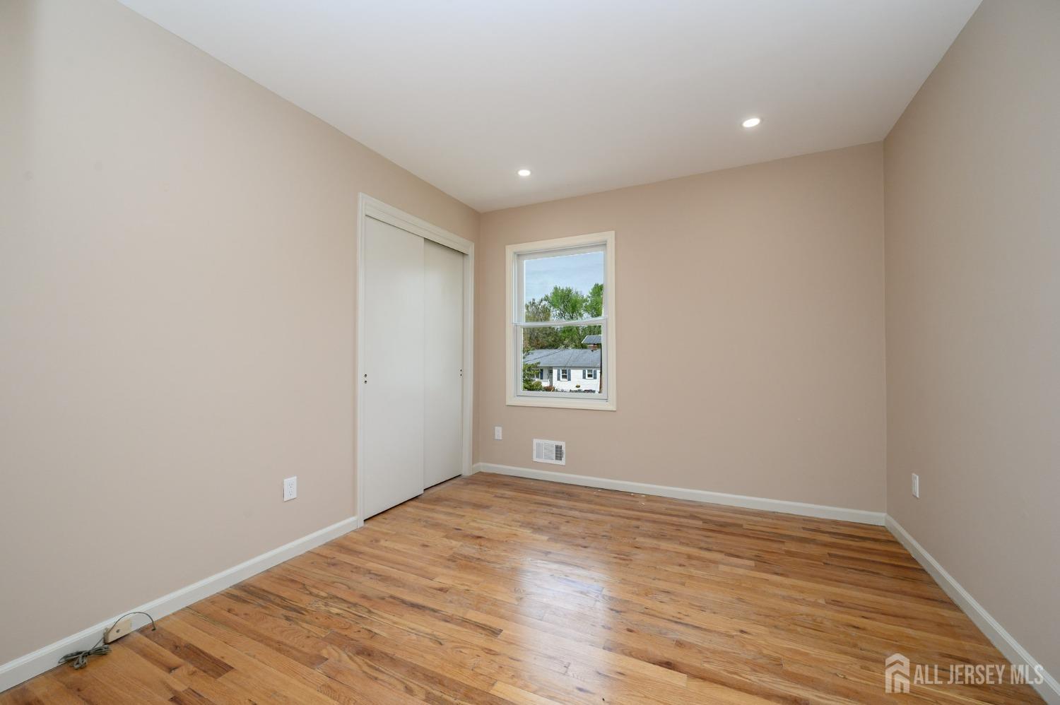 318 Sunnyside Terrace, Bridgewater, New Jersey image 12