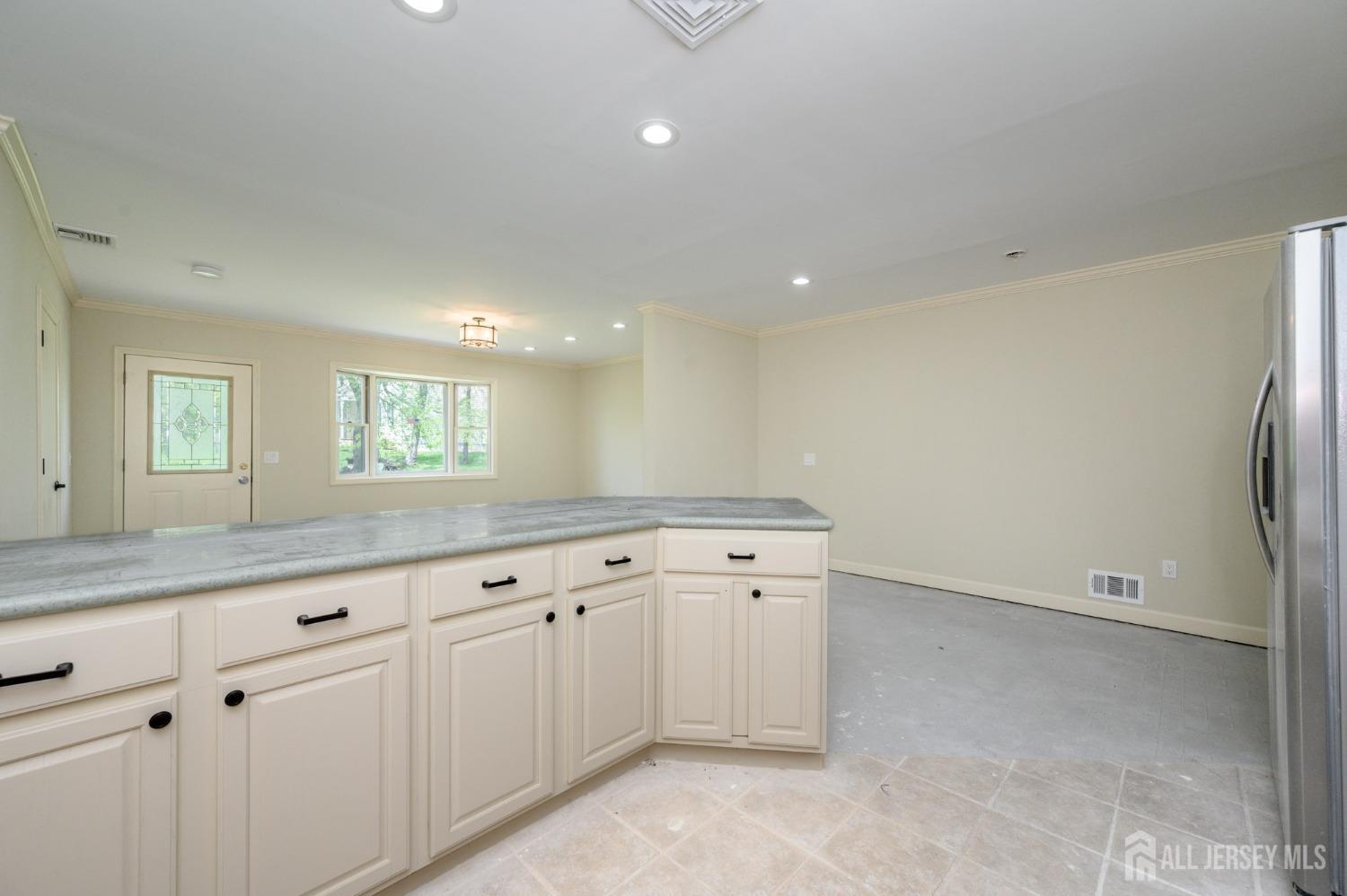 318 Sunnyside Terrace, Bridgewater, New Jersey image 28