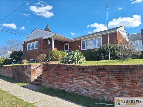 Homes For Sale - 411 Lefferts Street<br/> Middlesex County, South Amboy, NJ 08879
