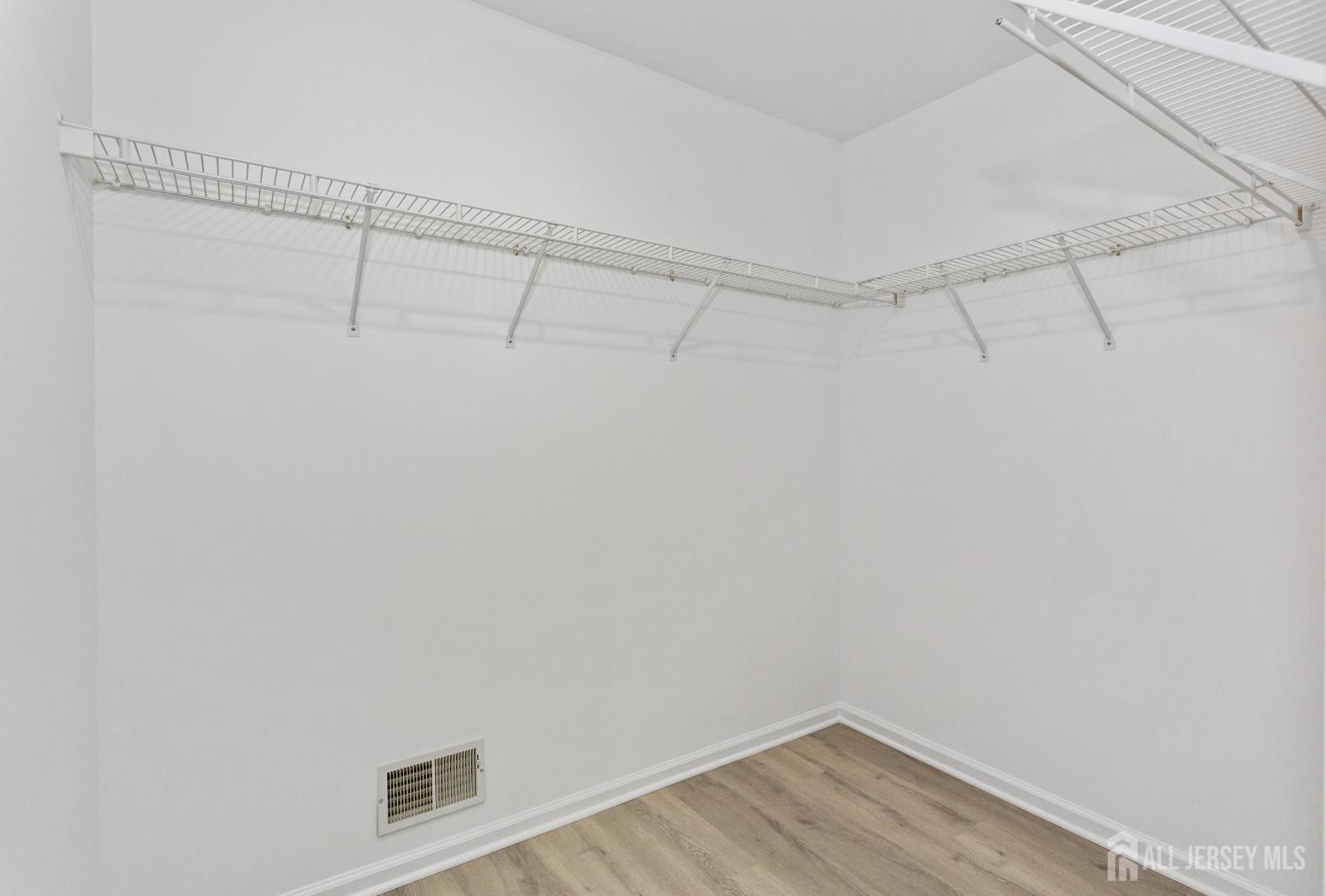52 Straton Court, Sayreville, New Jersey image 29
