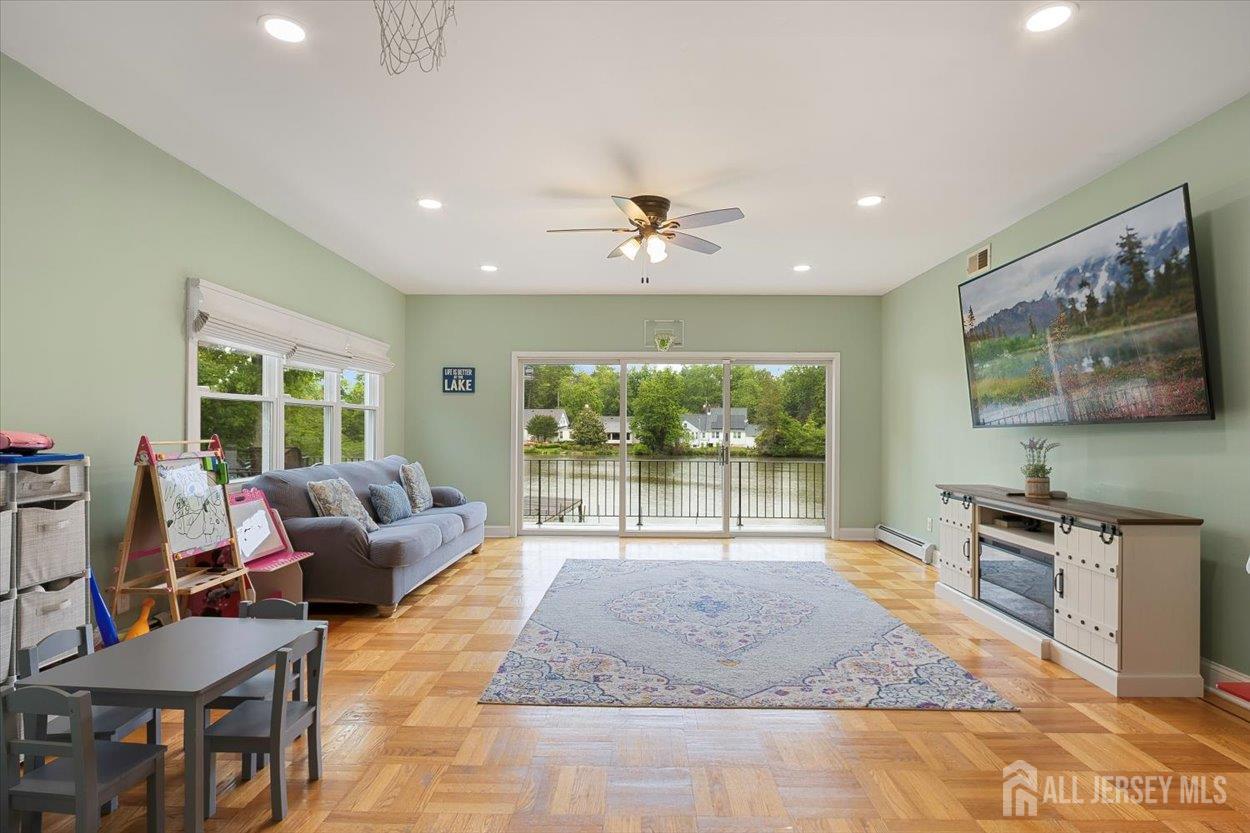 44 Lakeside Drive, Piscataway, New Jersey image 12