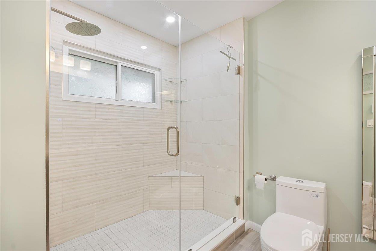 44 Lakeside Drive, Piscataway, New Jersey image 16