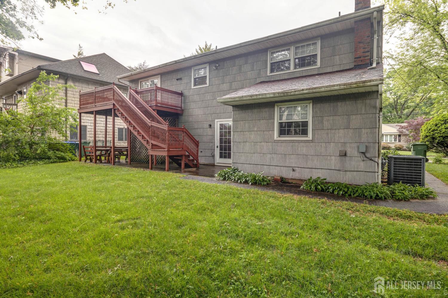 114 Redwood Avenue, Edison, New Jersey image 24