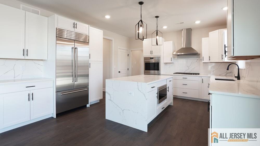 North Brunswick, New Jersey, 08850, United States, 5 Bedrooms Bedrooms, ,4 BathroomsBathrooms,Residential,Contingent,2036388