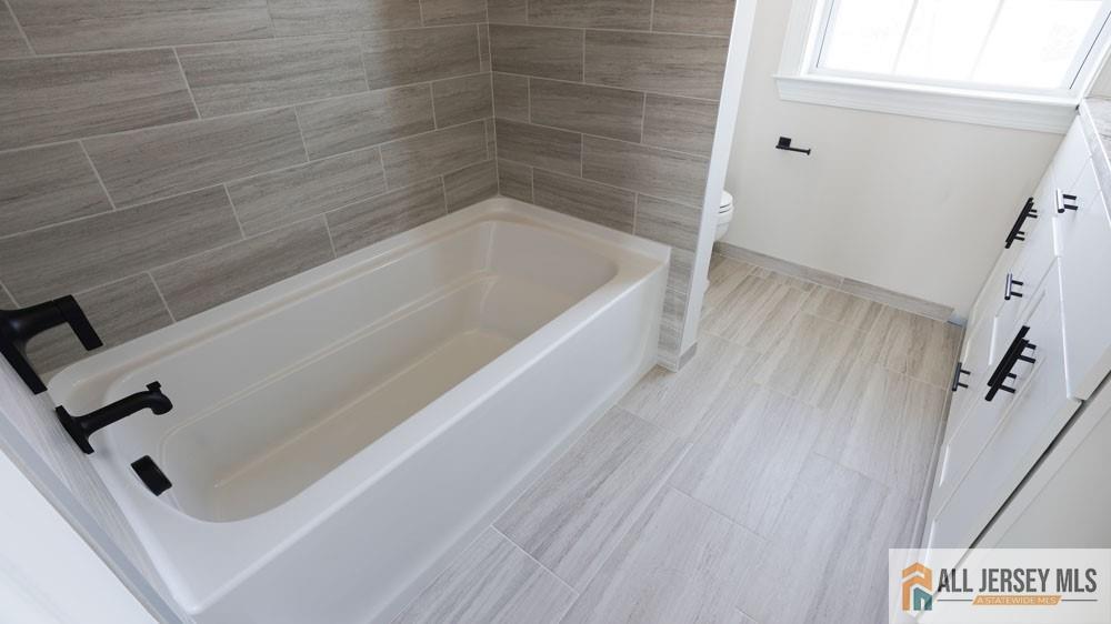 North Brunswick, New Jersey, 08850, United States, 5 Bedrooms Bedrooms, ,4 BathroomsBathrooms,Residential,Contingent,2036388