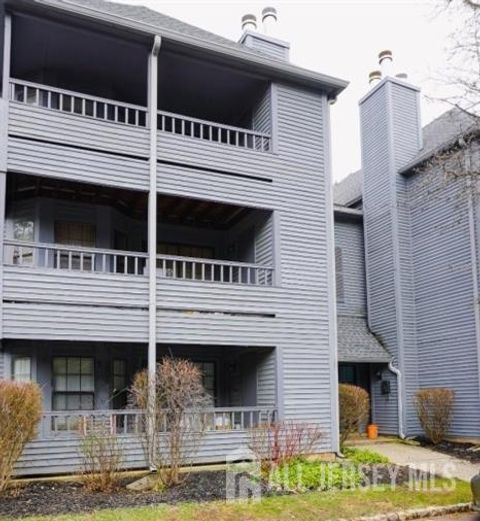 Condo For Sale - 809 Woodhaven Drive<br/> Middlesex County, Edison, NJ 08817