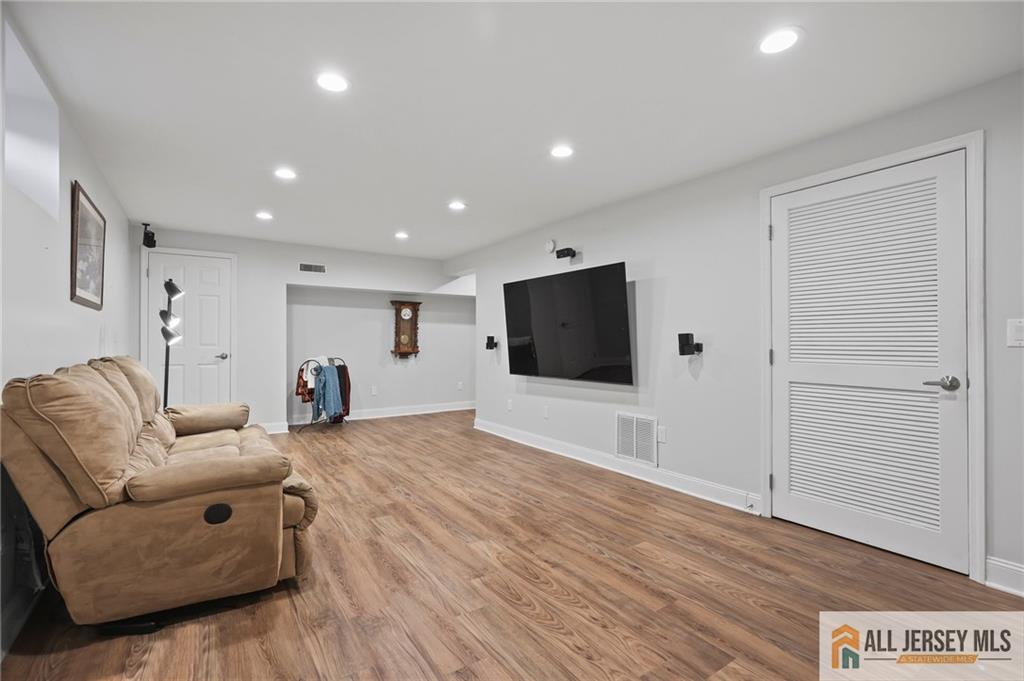 16 Clinton Court, Plainsboro, New Jersey image 39