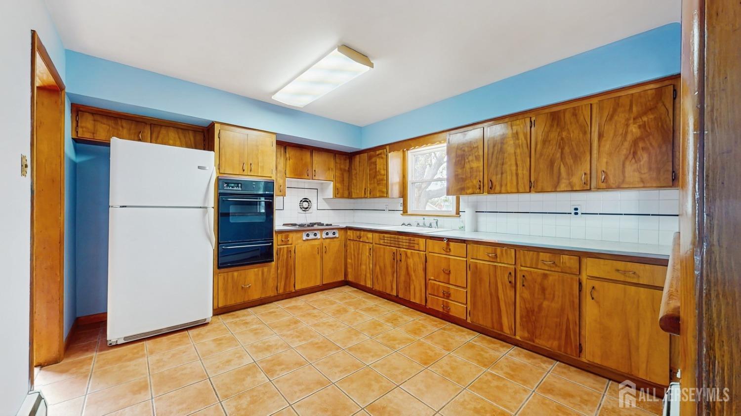 190 S Moetz Drive, Milltown, New Jersey image 9