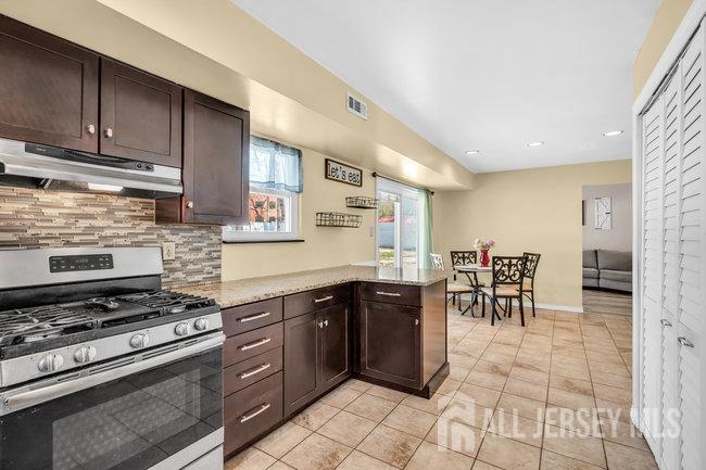 10 Barre Drive, Howell, New Jersey image 16