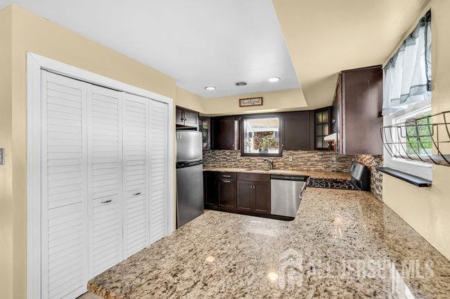 10 Barre Drive, Howell, New Jersey image 13