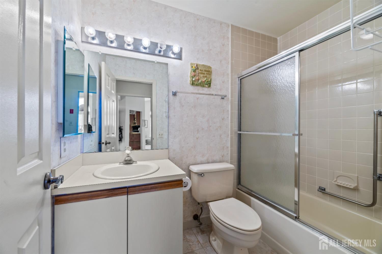 16 Andrew Johnson Drive #C, Monroe Township, New Jersey image 19