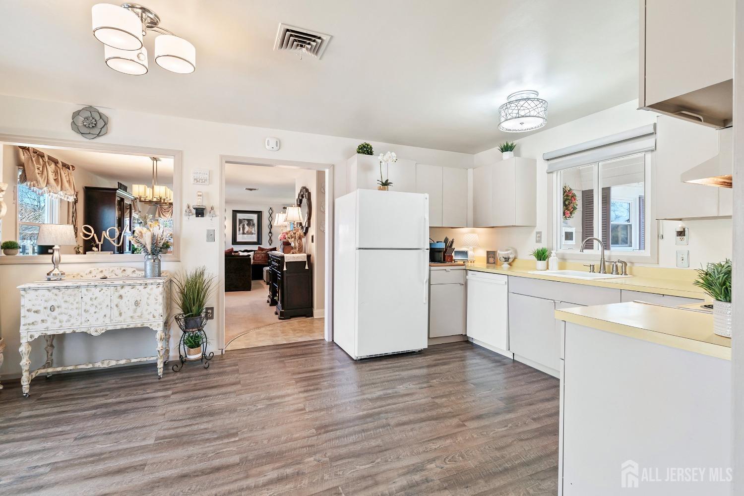 111 Fordham Drive, Aberdeen, New Jersey image 14
