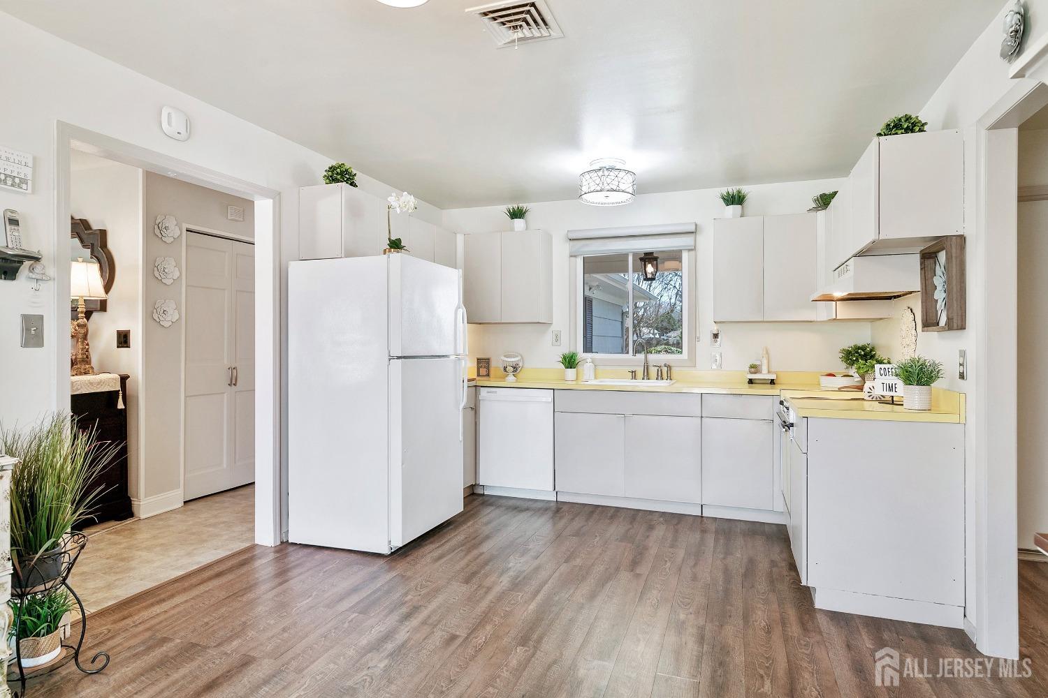 111 Fordham Drive, Aberdeen, New Jersey image 20
