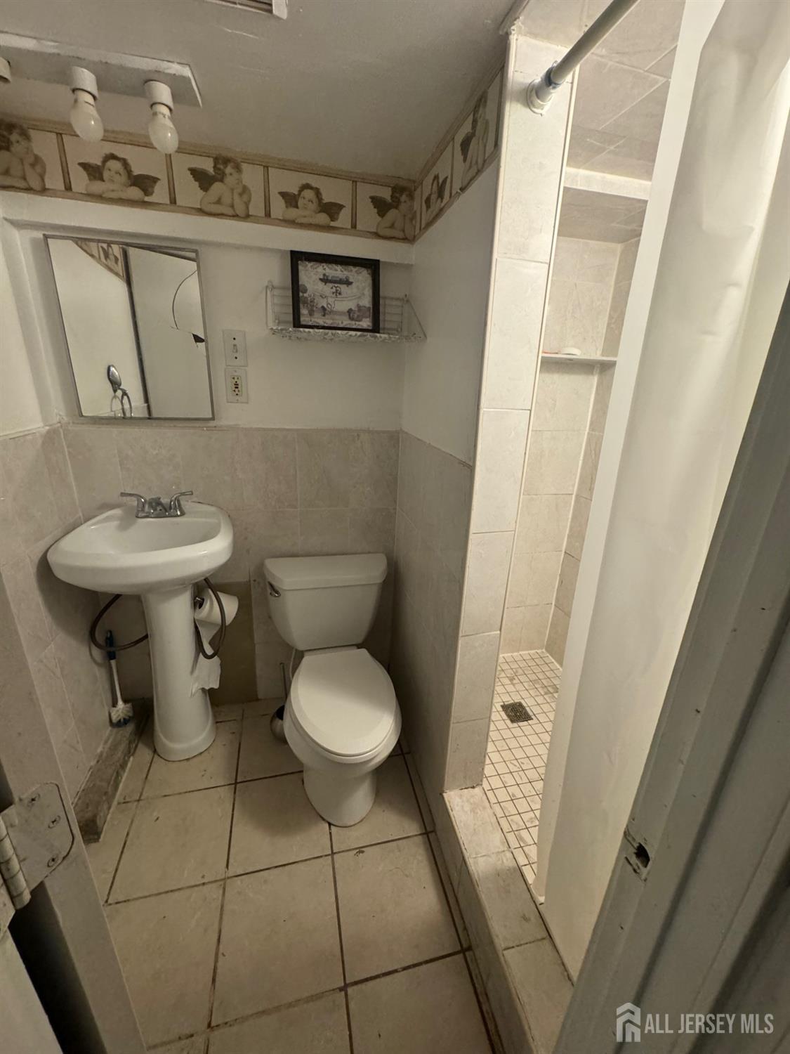 64 Post Boulevard, Carteret, New Jersey image 21