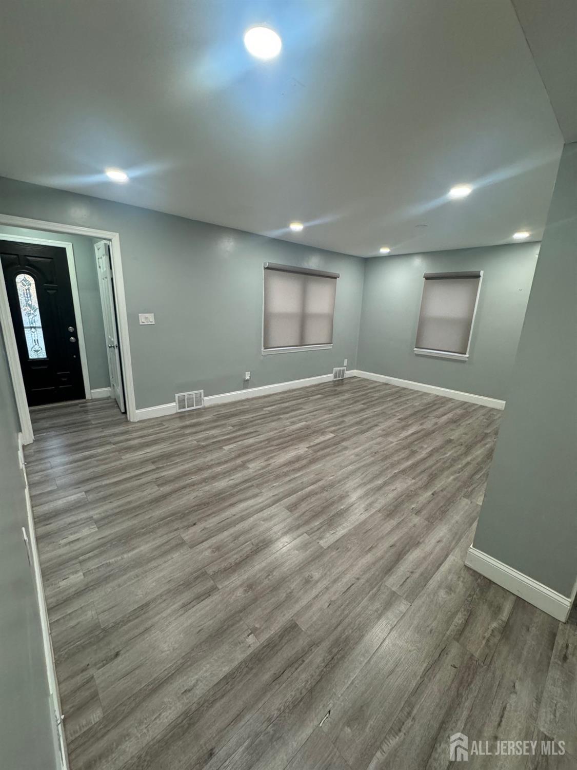 64 Post Boulevard, Carteret, New Jersey image 7