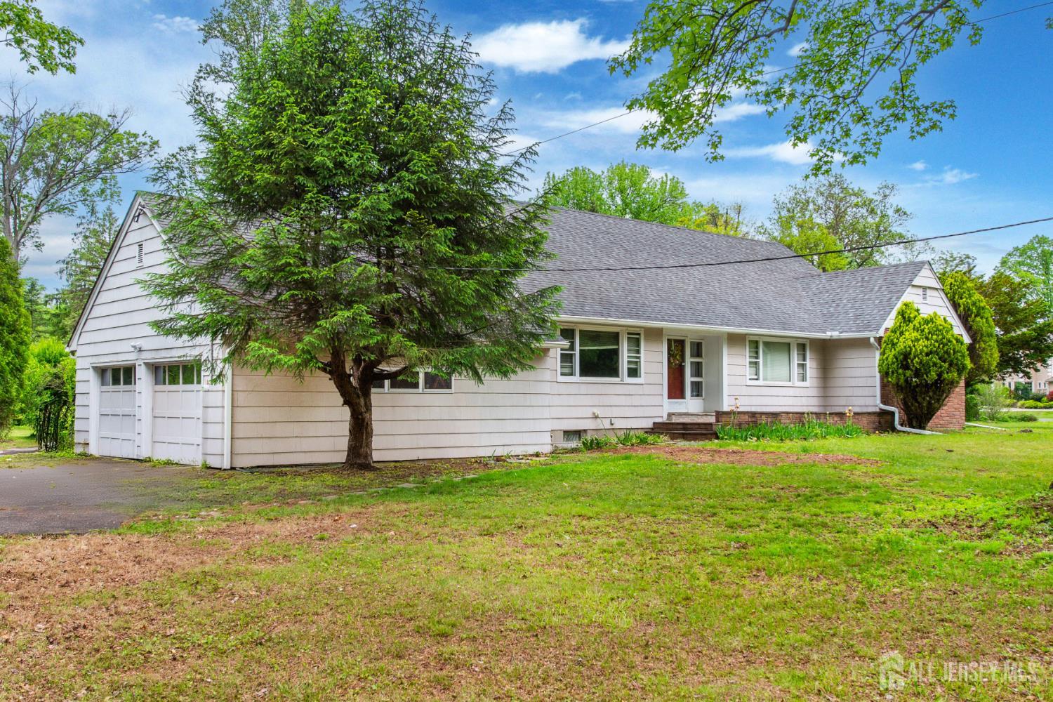 108 Midwood Way, Colonia, New Jersey image 4