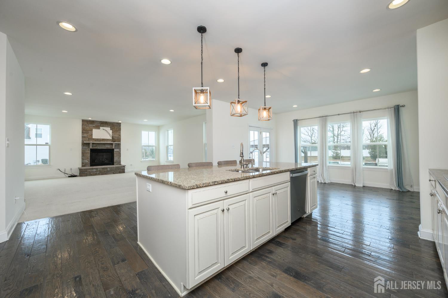 Allentown, New Jersey, 08501, United States, 4 Bedrooms Bedrooms, ,5 BathroomsBathrooms,Residential,Active,2025204