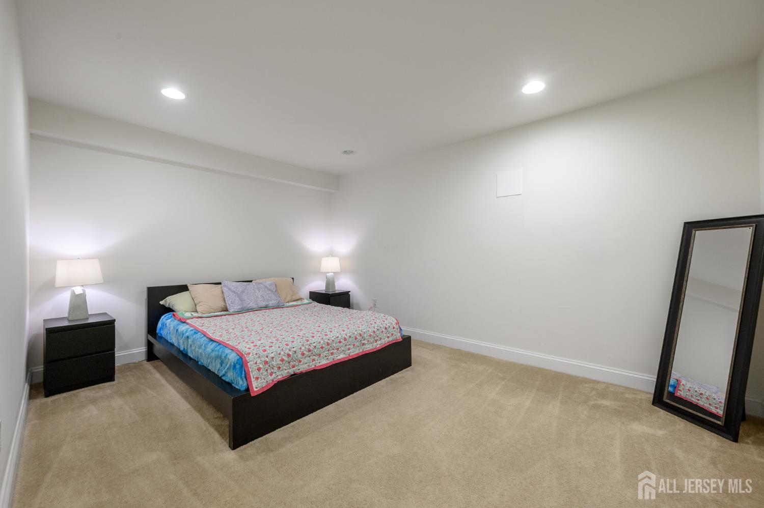 Allentown, New Jersey, 08501, United States, 4 Bedrooms Bedrooms, ,5 BathroomsBathrooms,Residential,Active,2025204