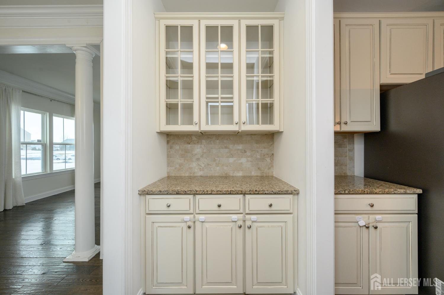 Allentown, New Jersey, 08501, United States, 4 Bedrooms Bedrooms, ,5 BathroomsBathrooms,Residential,Active,2025204