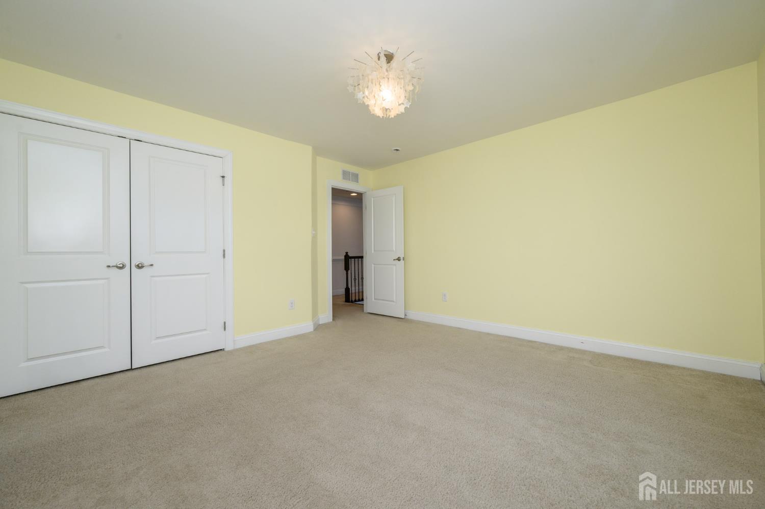 Allentown, New Jersey, 08501, United States, 4 Bedrooms Bedrooms, ,5 BathroomsBathrooms,Residential,Active,2025204