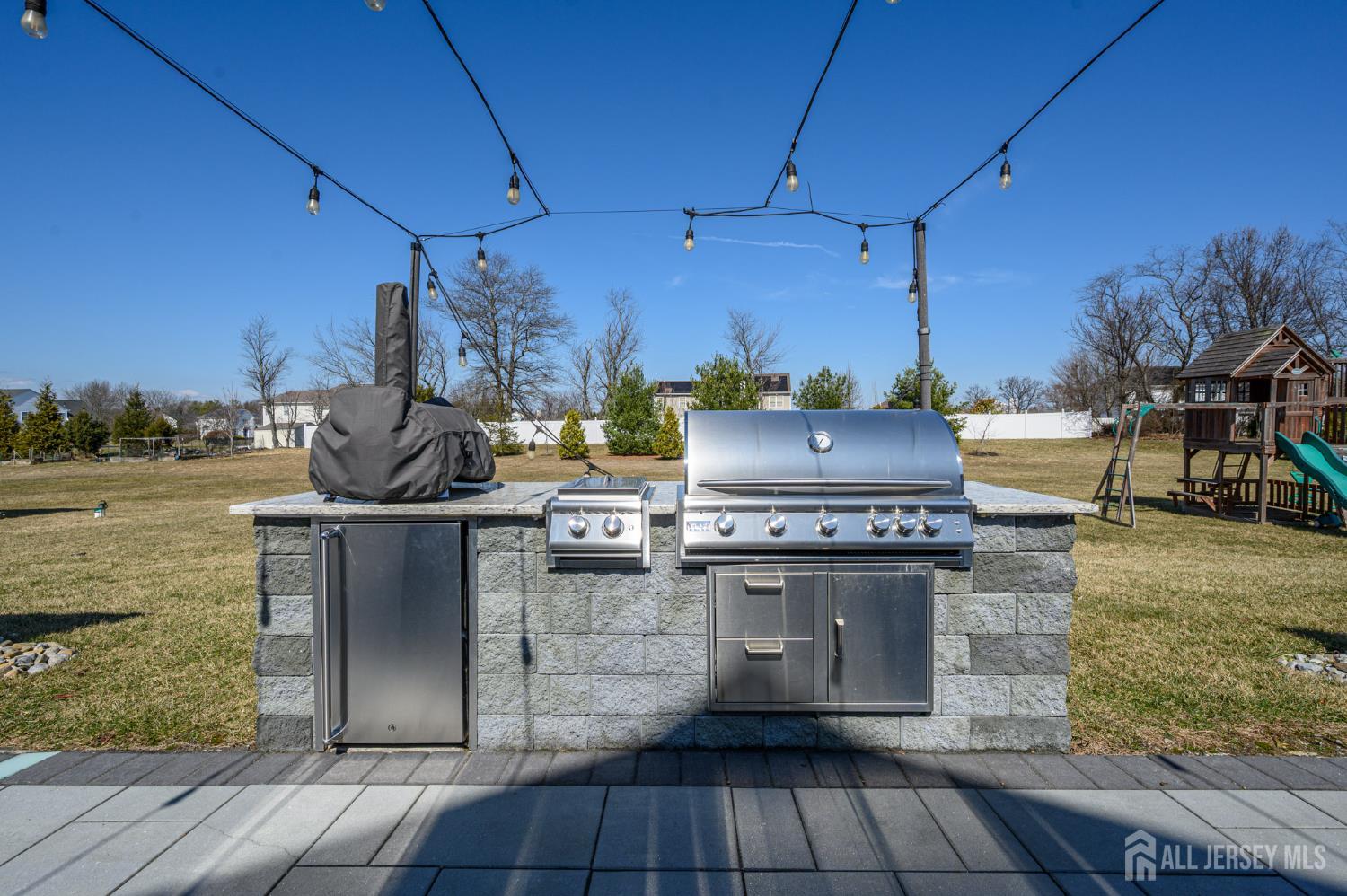 Allentown, New Jersey, 08501, United States, 4 Bedrooms Bedrooms, ,5 BathroomsBathrooms,Residential,Active,2025204