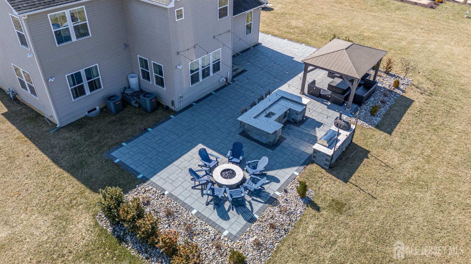 Allentown, New Jersey, 08501, United States, 4 Bedrooms Bedrooms, ,5 BathroomsBathrooms,Residential,Active,2025204