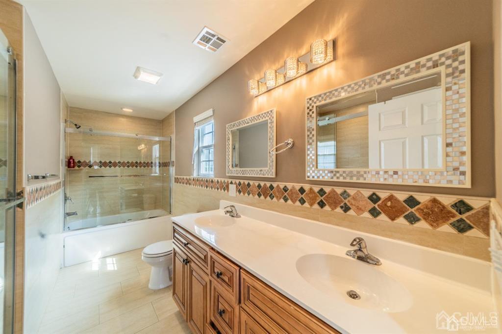 58 S Whittier Street, Carteret, New Jersey image 11