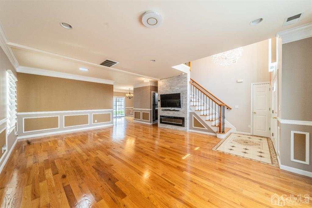 58 S Whittier Street, Carteret, New Jersey image 2