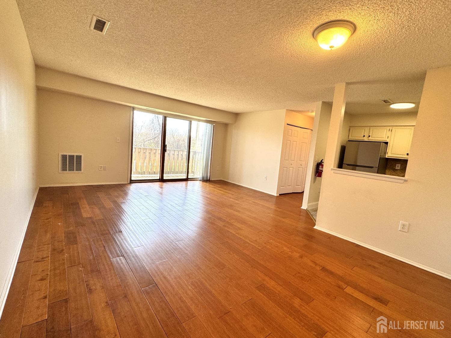 815 Aspen Drive, Plainsboro, New Jersey image 4
