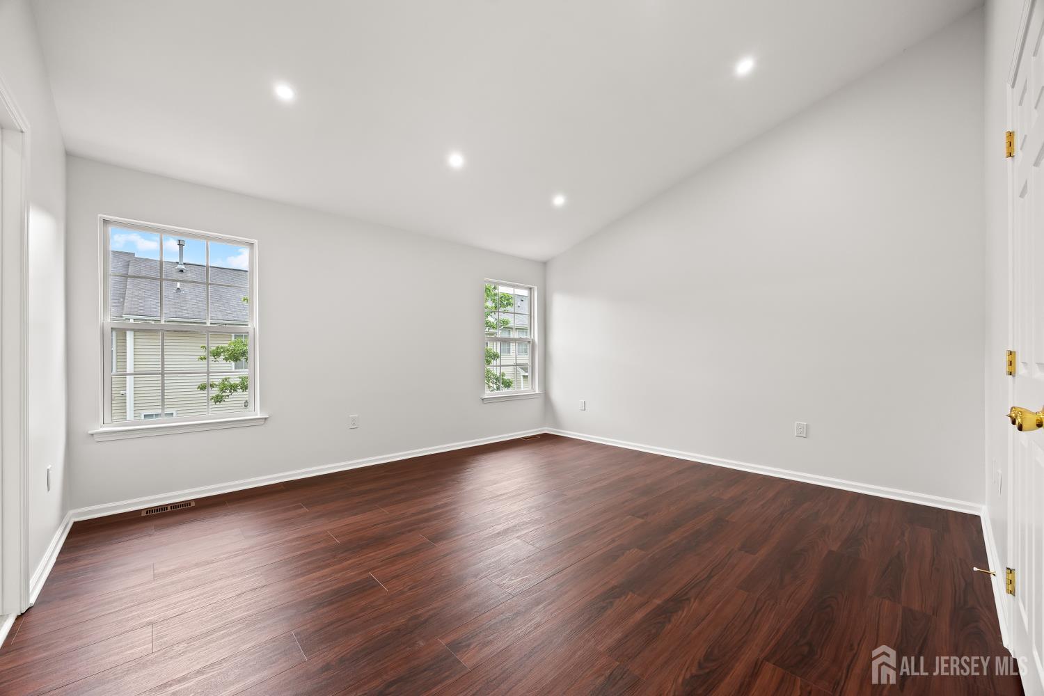 19 Grossweiler Lane, Parlin, New Jersey image 11