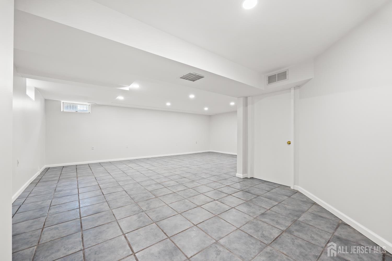 19 Grossweiler Lane, Parlin, New Jersey image 23