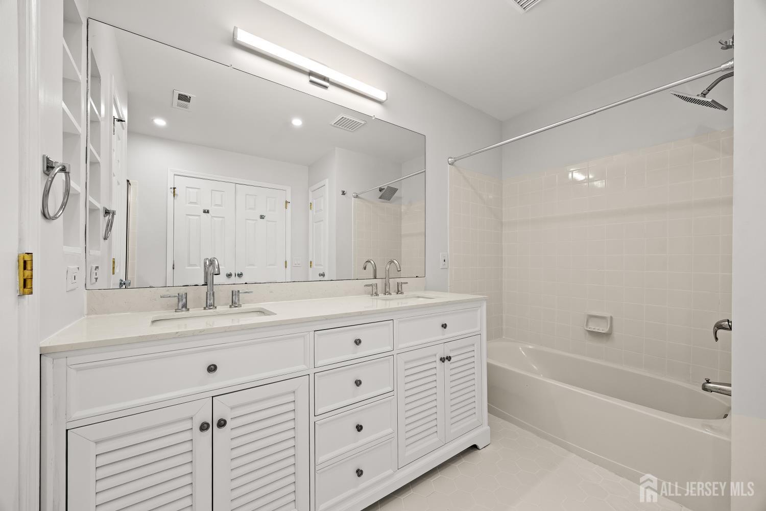 19 Grossweiler Lane, Parlin, New Jersey image 14