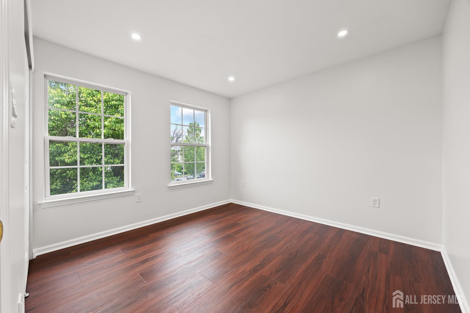 19 Grossweiler Lane, Parlin, New Jersey image 21