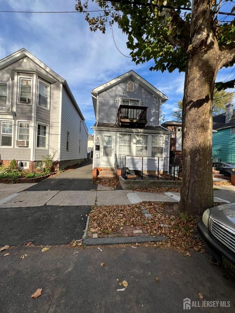 Multifamily For Sale - 89 Ivy Street<br/> Kearny, NJ 07032