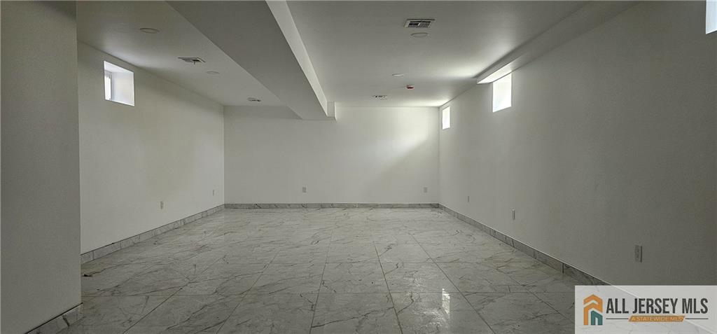 374 Oak Street, Perth Amboy, New Jersey image 11