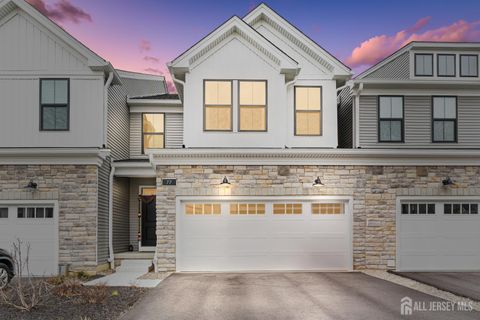 Condo For Sale - 77 Mustang Drive<br/> Manalapan, NJ 07726