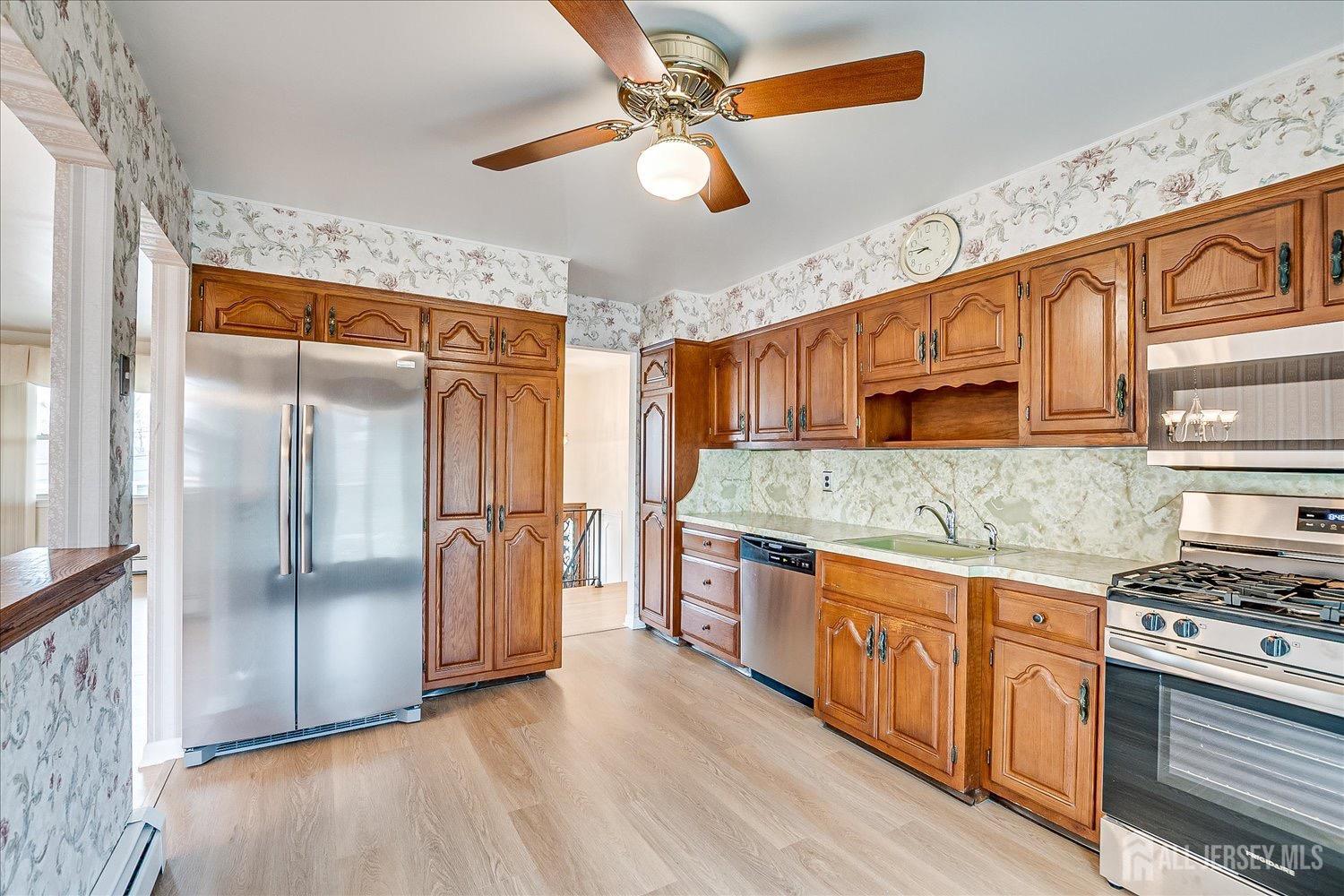 17 Hallo Street, Edison, New Jersey image 13