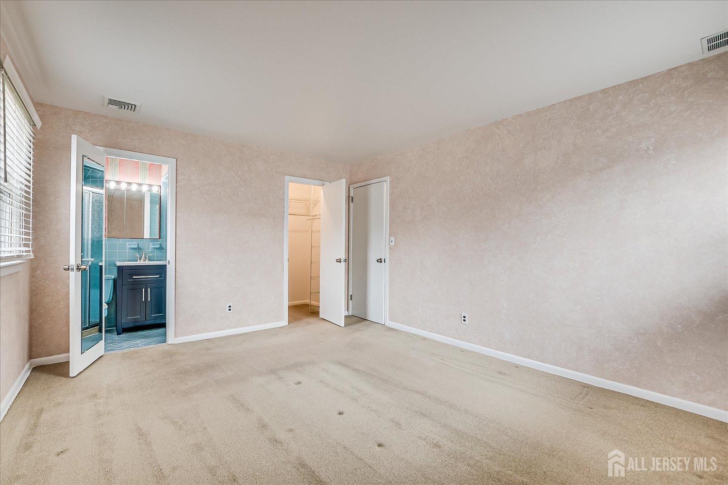 17 Hallo Street, Edison, New Jersey image 18
