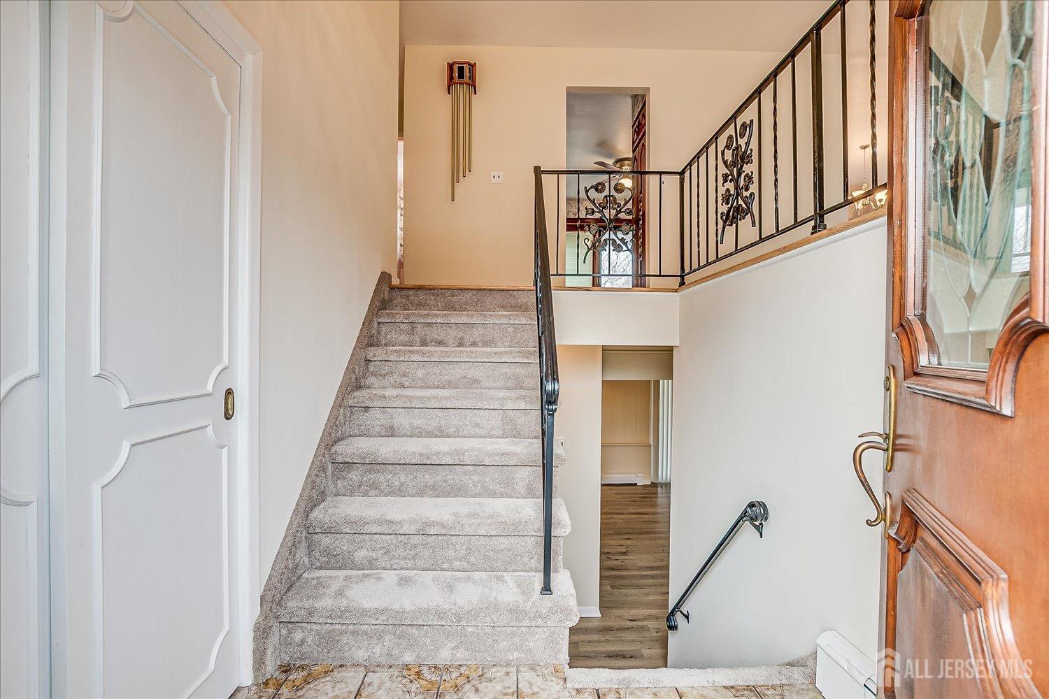 17 Hallo Street, Edison, New Jersey image 4