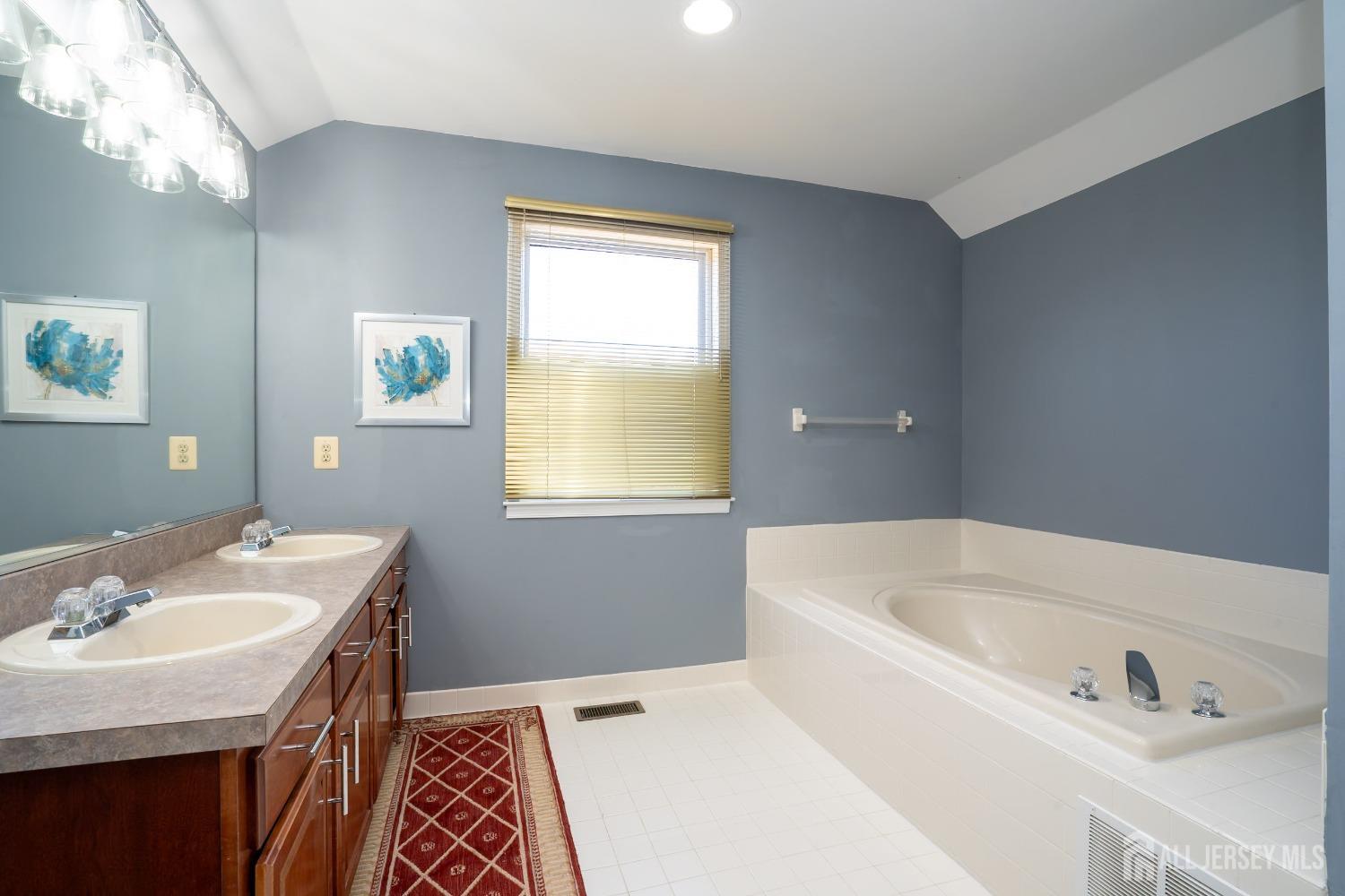 5 Annie Lane, Monroe Township, New Jersey image 39