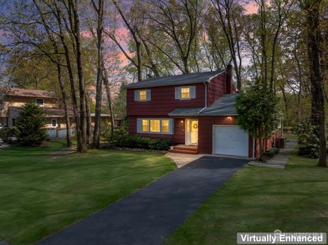 Homes For Sale - 20 Rolling Road<br/> East Brunswick, NJ 08816
