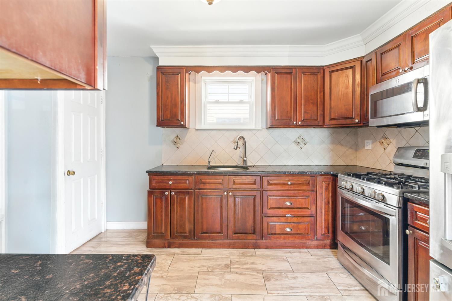 68 Pennsylvania Avenue, Perth Amboy, New Jersey image 22